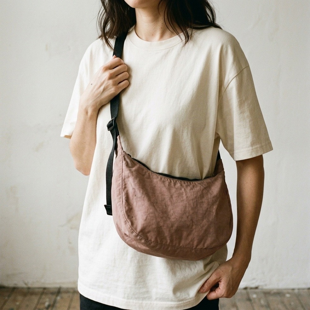 Baggu Womens Medium Nylon Crescent Bag Pink Adjustable Strap Gorpcore Urban